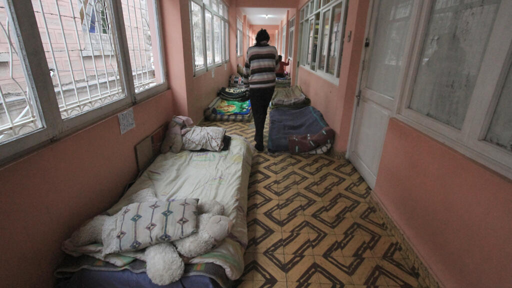 Couloir de la prison, également utilisé pour que les détenues puissent dormir (en raison de la surpopulation de la prison).