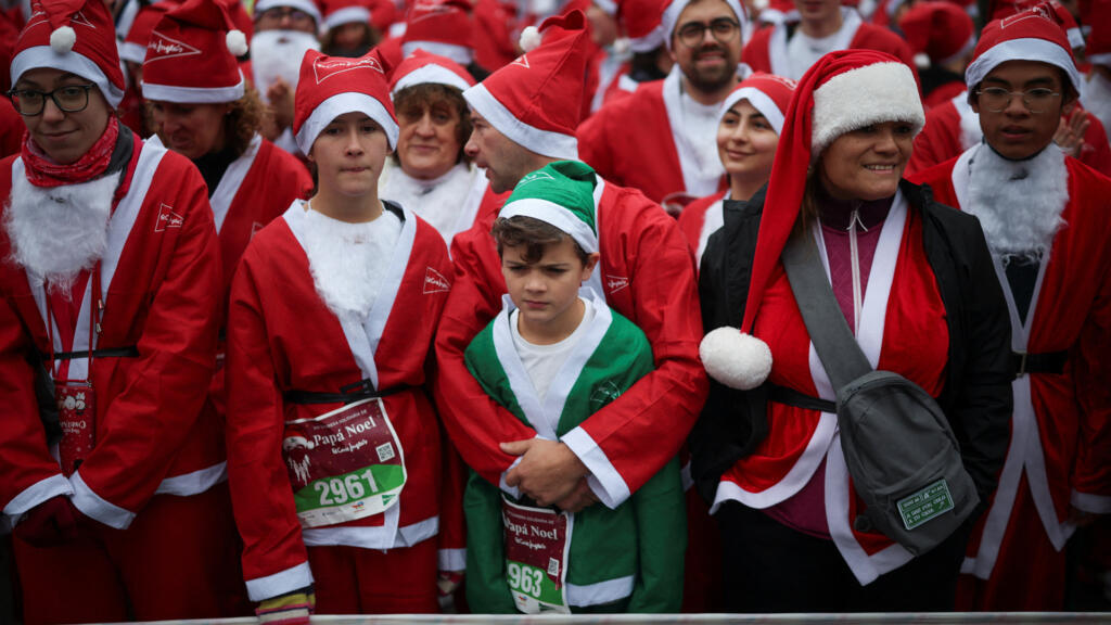 La edad para conocer la identidad de Papá Noel es una cuestión de clase, afirma estudio