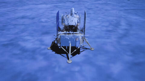 فضاپیمای چانگ‌ئه٥ روی سطح ماه. 1 دسامبر 2020