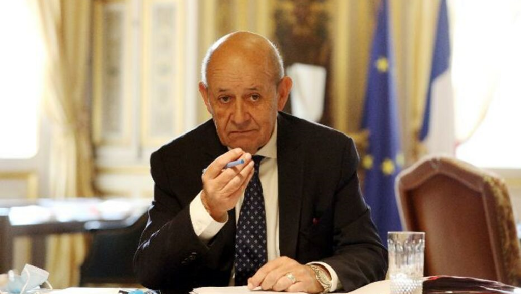 À la demande du président de la République, Jean-Yves Le Drian a décidé du «rappel immédiat» des ambassadeurs.