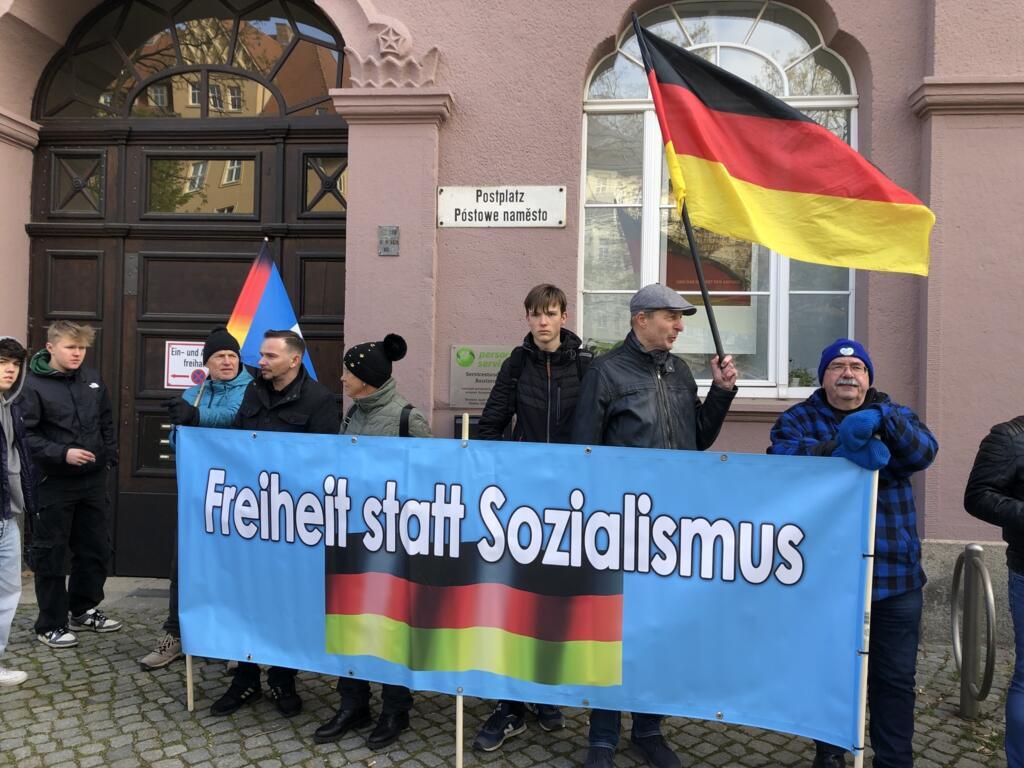L’AfD de Bautzen réclame de la liberté au lieu du socialisme.