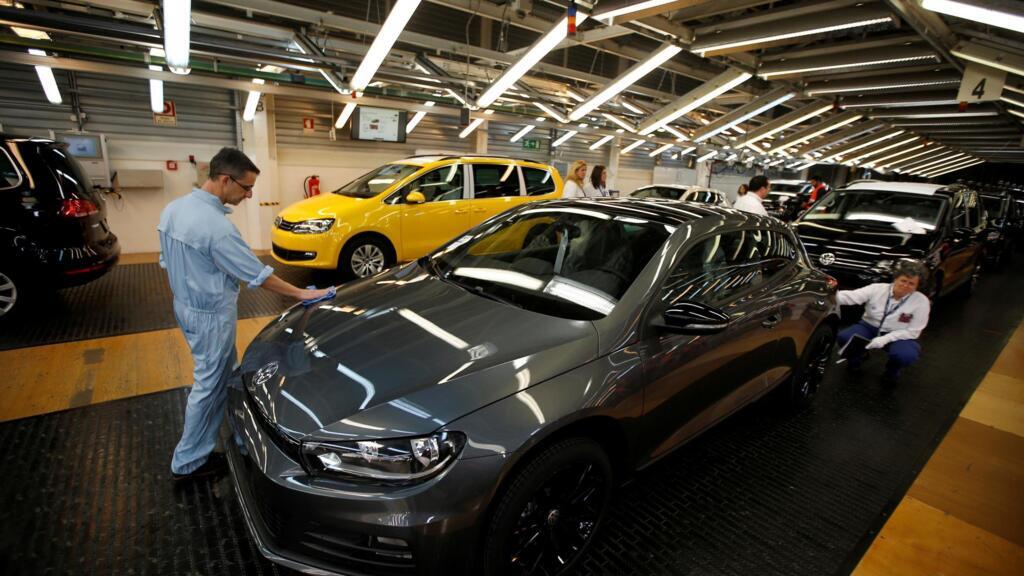 Pourquoi Bruxelles hésite sur la fin de la voiture thermique en Europe