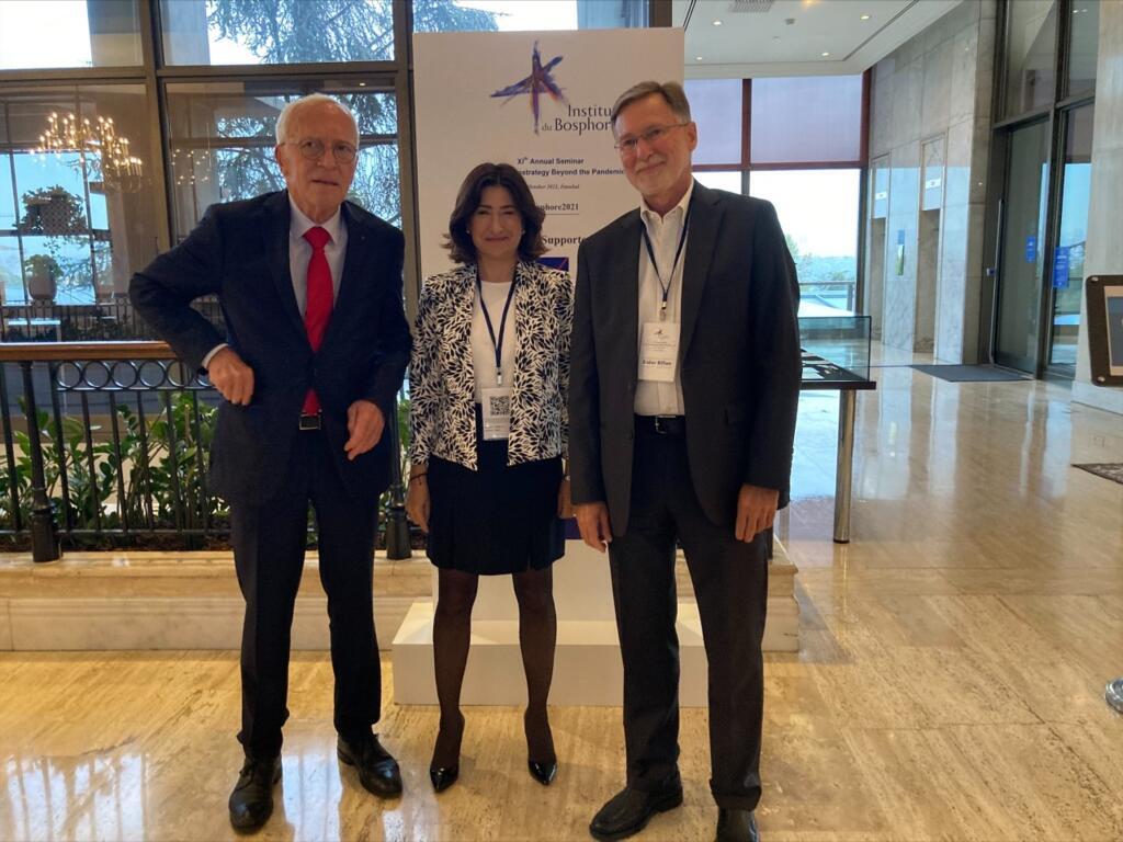 Joachim Bitterlich, Barçin Yinanç et Didier Billion à Istanbul.