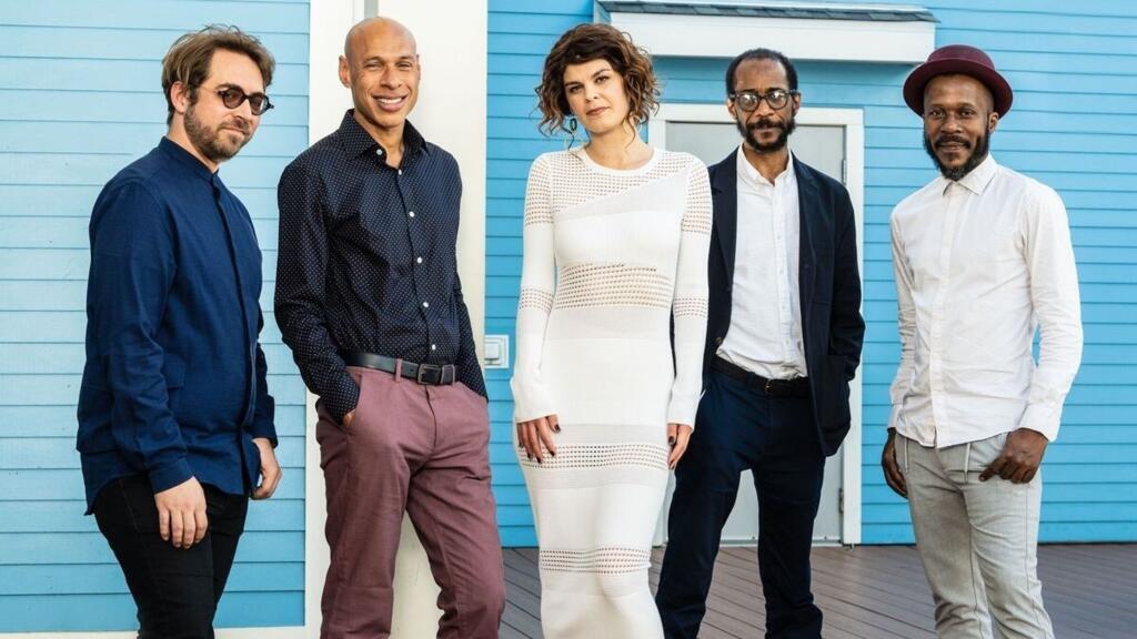 Le Joshua Redman Quintet.
