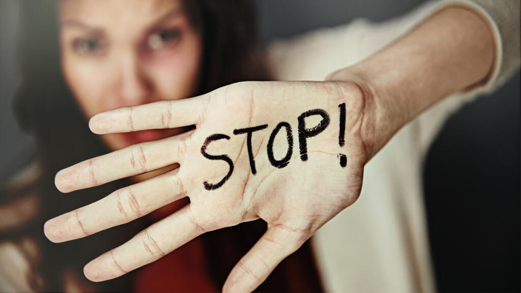 Dire stop aux violences faites aux femmes !