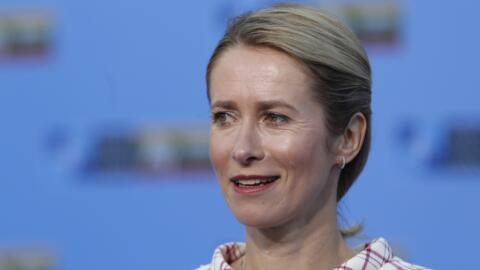 تصویر آرشیوی از کایا کالاس، نخست وزیر استونی هنگام ورود به نشست ناتو در ویلنیوس، لیتوانی، ۱۲ ژوئیه ۲۰۲۳.