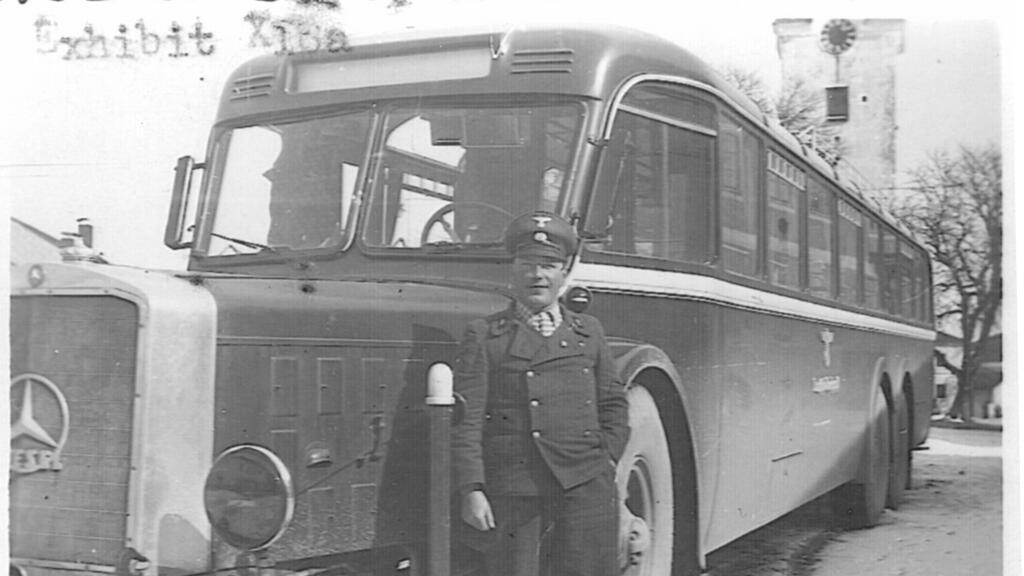 L'historien me précise : « Les photos sont tirées du rapport d'enquête américain de 1945. Elles ont été prises par les auteurs des crimes à l'époque du centre de mise à mort. »