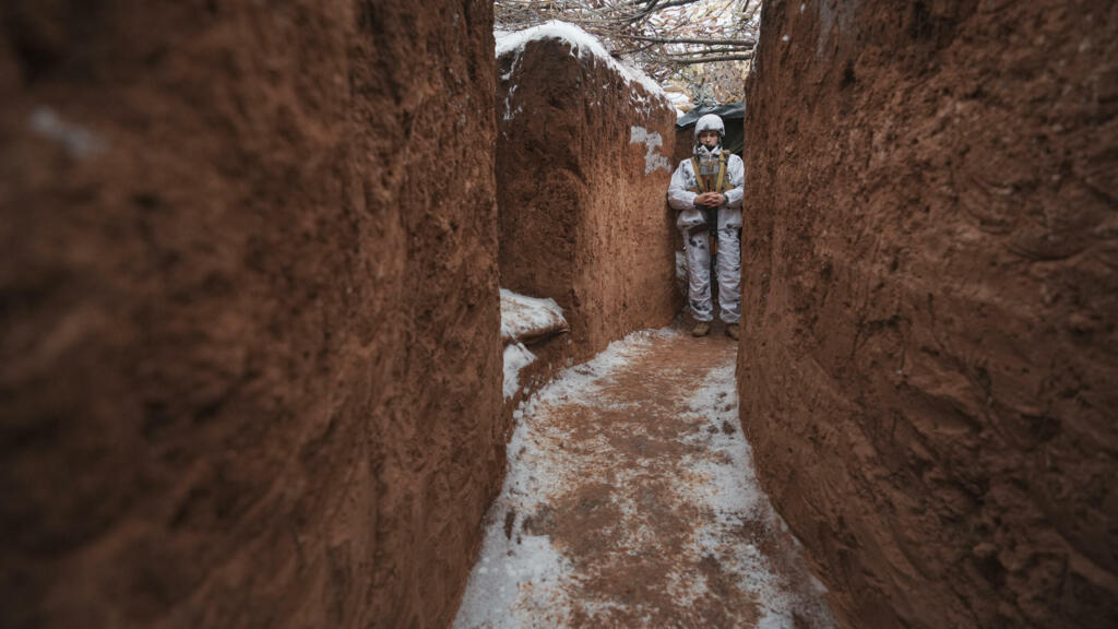 À la Une: le gouvernement ukrainien refuse de croire à l'imminence d'une invasion russe