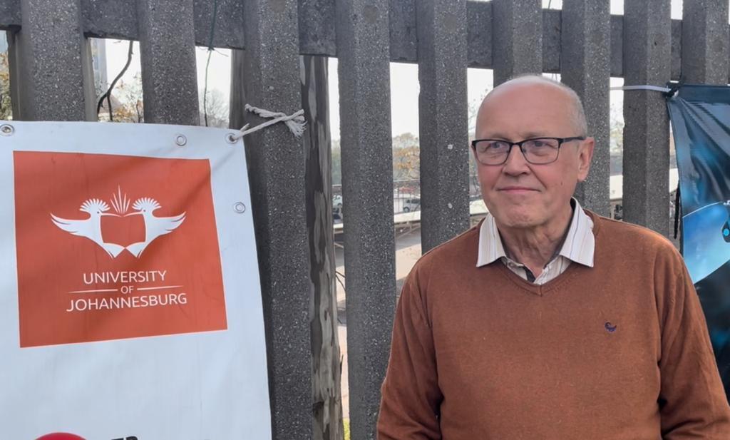 Hartmut Winkler, astrofísico e especialista em energia solar, ressalta que a oferta mundiais de painéis solares não está dando conta do aumento da demanda. 