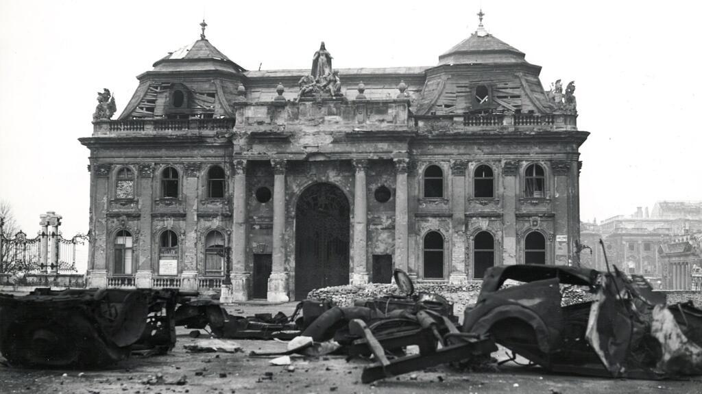 1er février 1946: naissance de la deuxième république de Hongrie