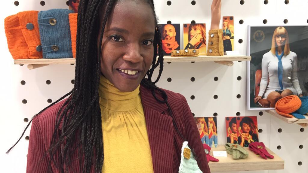 Rachel B., créatrice d’accessoires en crochet de la marque l’Accroche.
