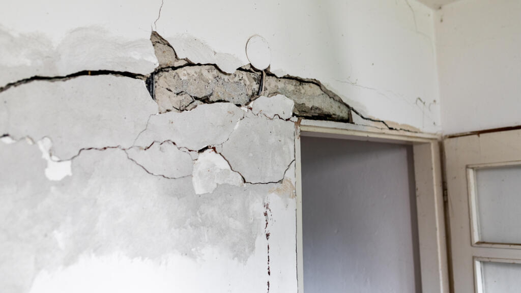 Mur brisé d'une maison (photo d'illustration).