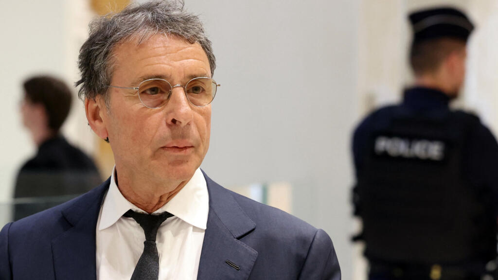 Procès libyen: la justice française libère l’intermédiaire Alexandre Djouhri sous contrôle judiciaire