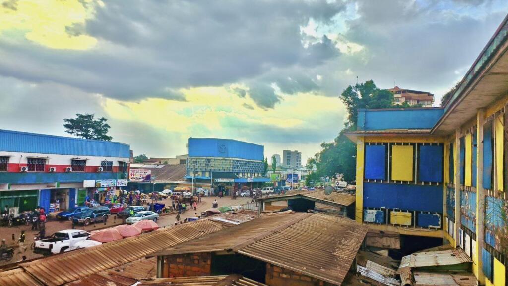 Un aperçu du marché central de Bangui.