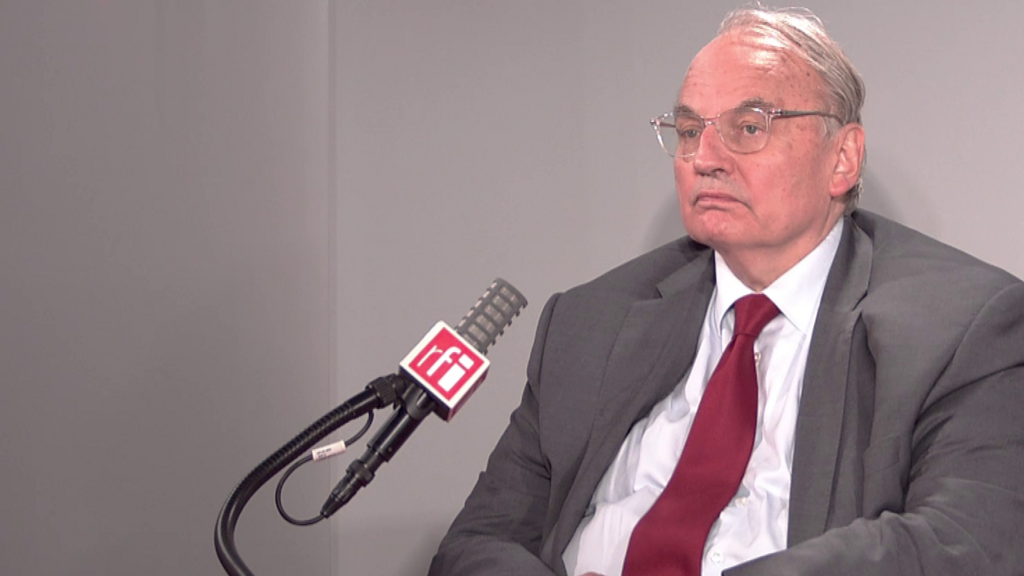 Jean-Louis Bourlanges, député MoDem des Hauts-de-Seine, dans le studio de RFI, le 24 juin 2022.