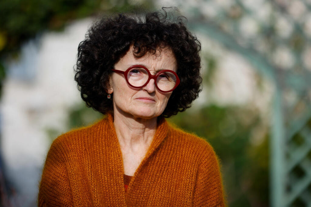 Marie-Hélène Lafon après avoir remporté le prix littéraire Renaudot 2020 pour son roman « Histoire du fils » (Buchet-Chastel).