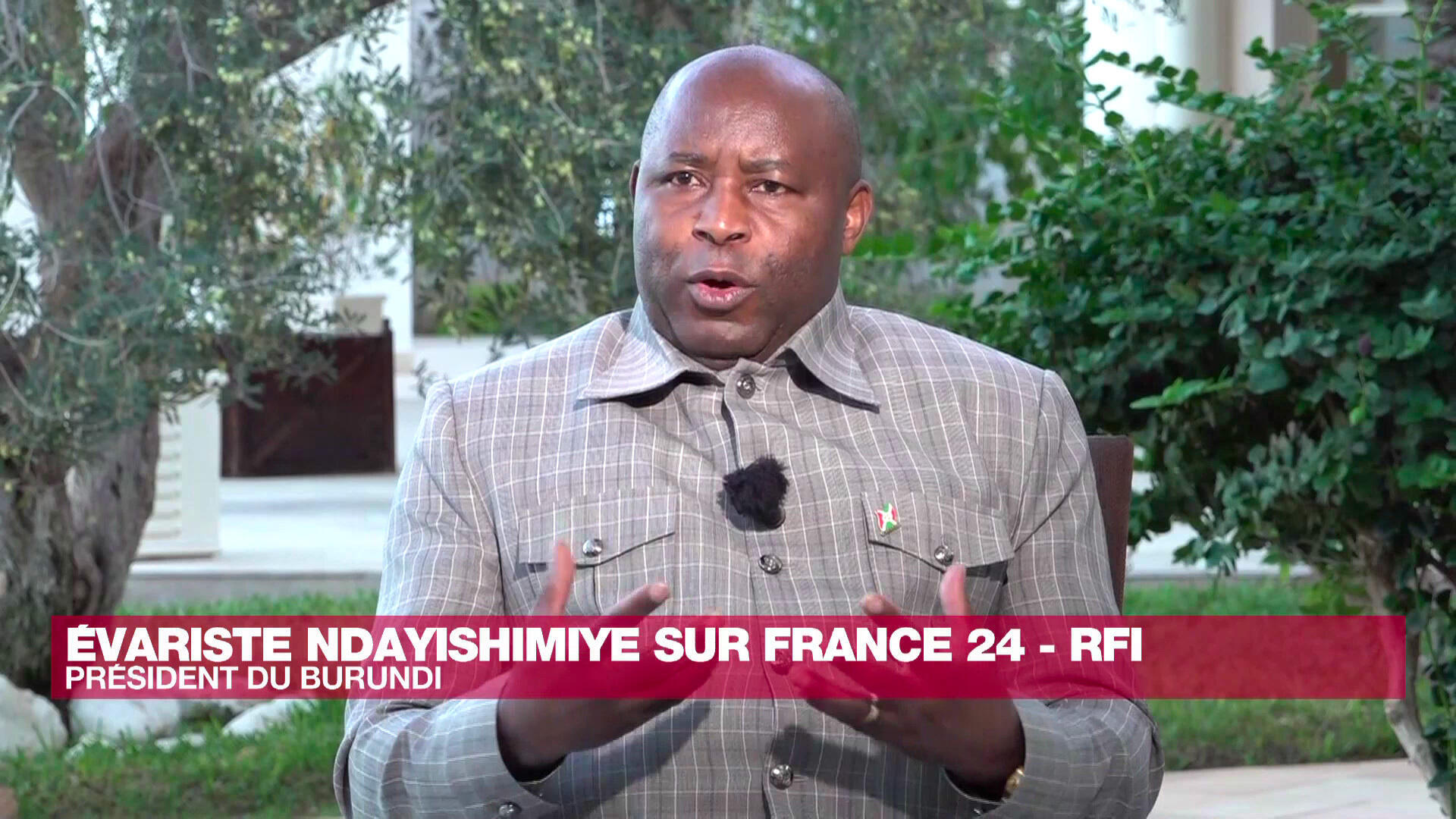 Evariste Ndayishimiye, Präsident von Burundi, während seines Interviews mit Radio France Internationale und France 24 am Rande des Frankophonie-Gipfels in Djerba, Tunesien.