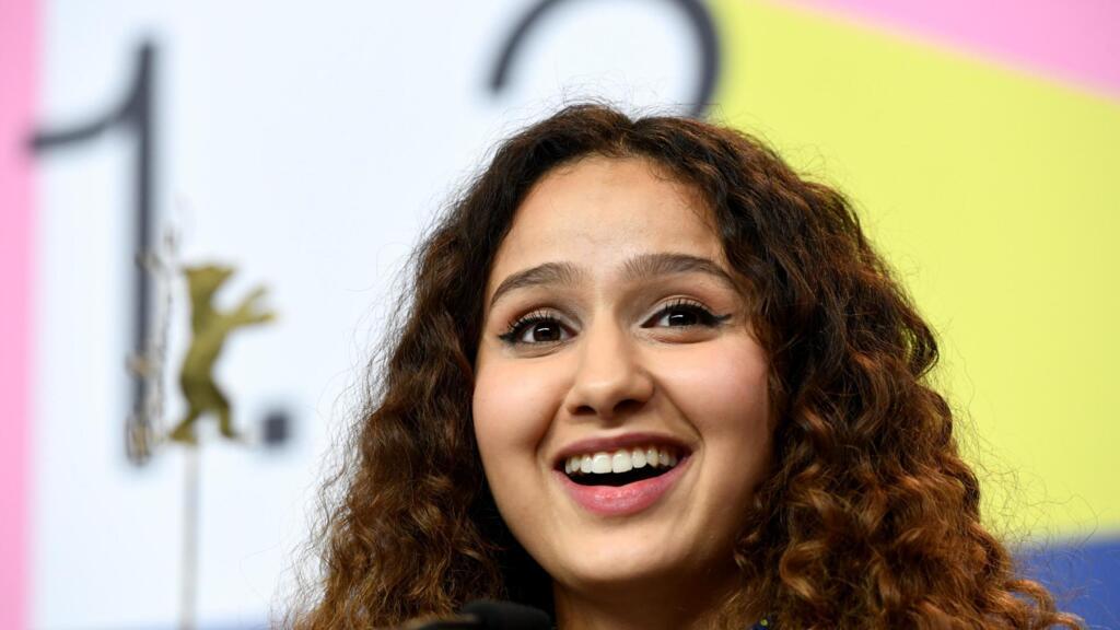 L'actrice Oulaya Amamra, lors du festival du film international à Berlin, en Allemagne, le 22 février 2020.