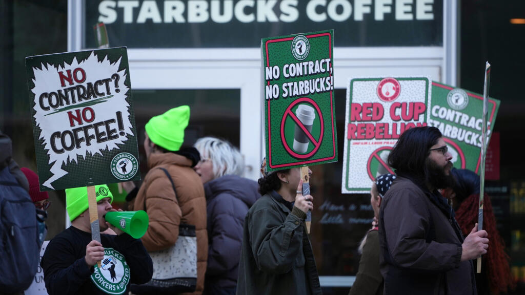 États-Unis: des baristas de Starbucks en grève pour protester contre leurs conditions de travail