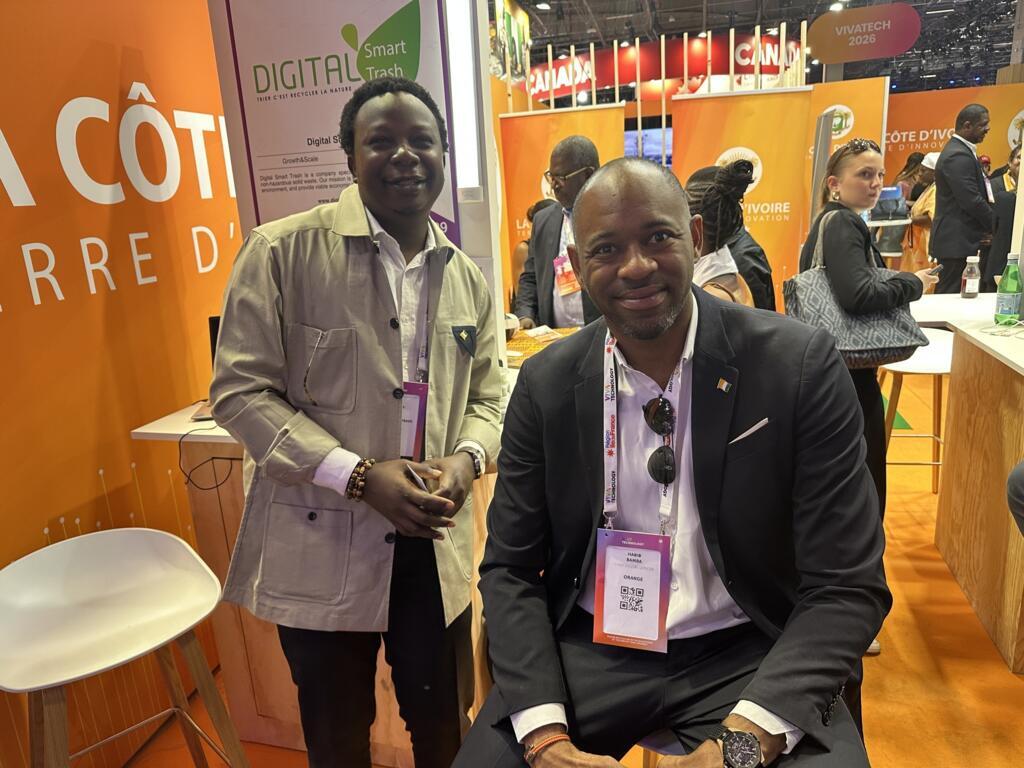 Tenon Coulibaly et Habib Bamba, directeur Fondation Orange Côte d'Ivoire