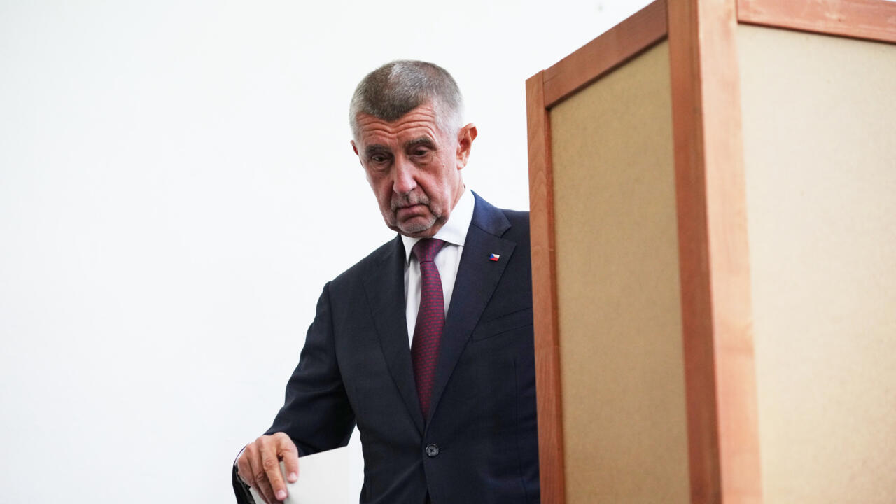 Législatives en République tchèque: Andrej Babis en tête, mais pas certain de pouvoir gouverner