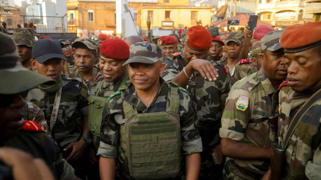 Madagascar: «L'armée a une tradition de tradition d'intervention et agit comme un arbitre lors des crises»