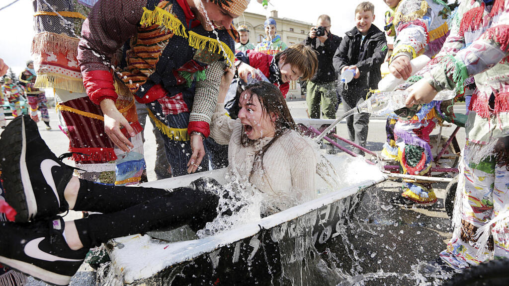 Traditionnellement en Pologne, on célèbre le lundi de Pâques par des batailles d'eau (photo d'illustration).