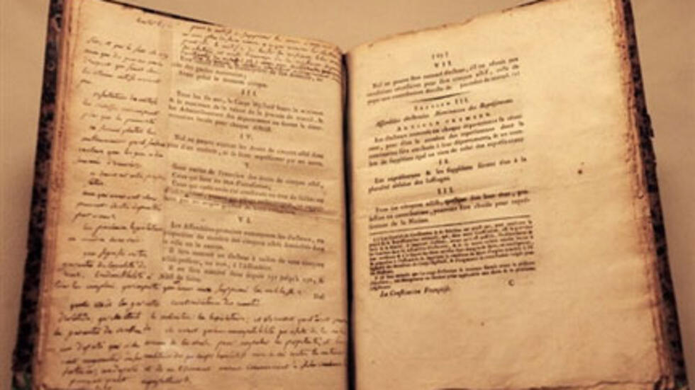 France stops auction of Robespierre letters