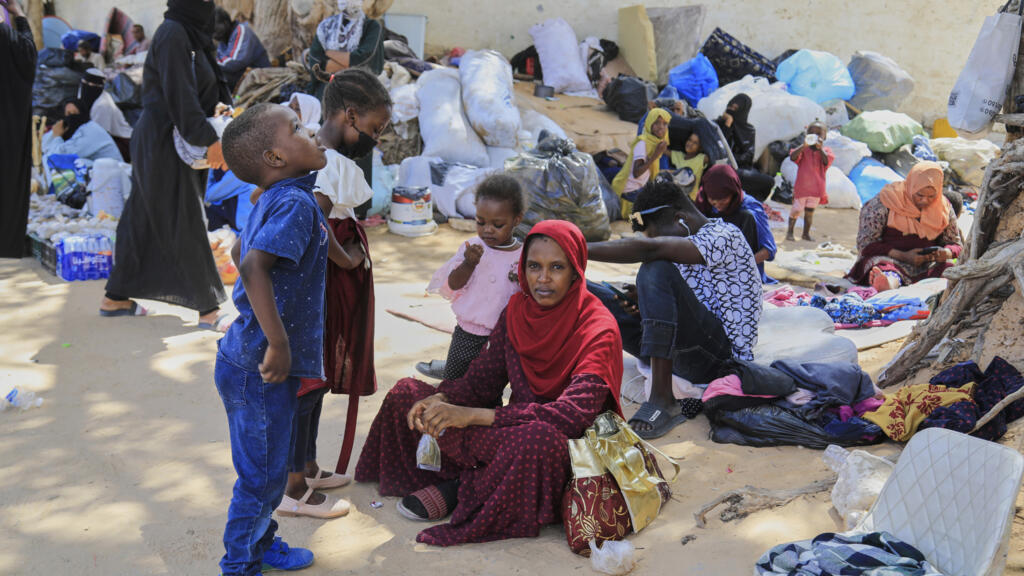 Libye: près d’un million de migrants, entre insécurité et espoirs d’Europe, selon l’OIM