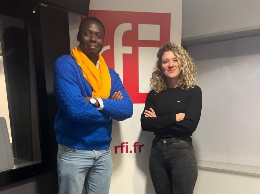 Elgas en compagnie de l'archéologue et préhistorienne Jessie Cauliez.
