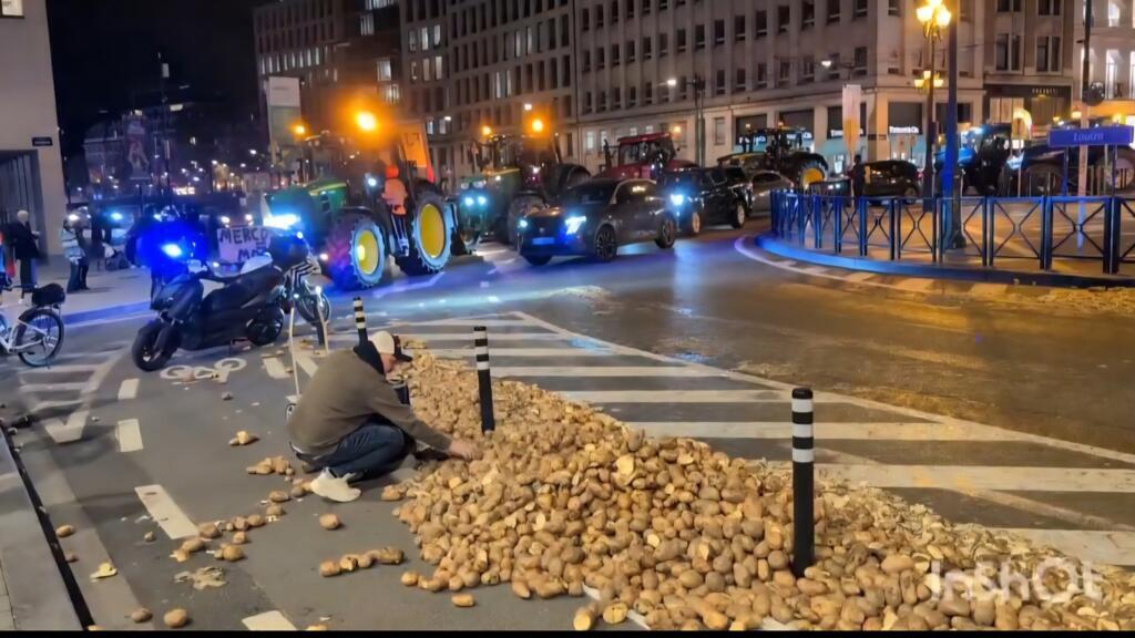 Reuniunea UE la Bruxelles continuă sub presiunea străzii și a Ucrainei