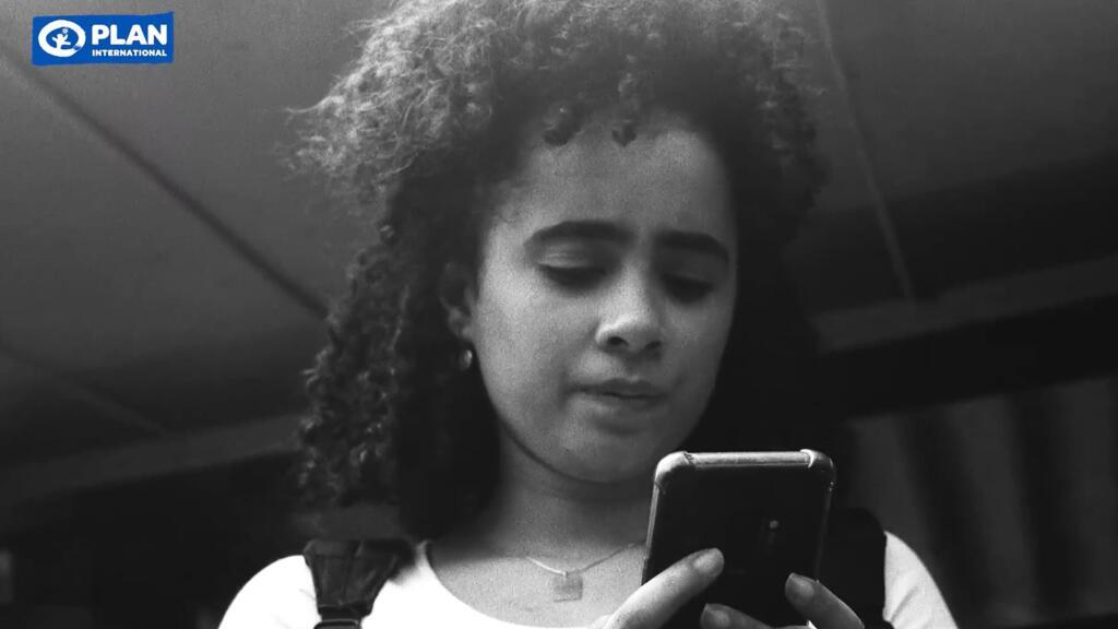 No Brasil, uma menina ou uma mulher foi estuprada a cada dez minutos em 2021. Uma campanha lançada pela Plan International Brasil tenta conscientizar sobre a importância da denúncia da violência e do tratamento adequado da vítima