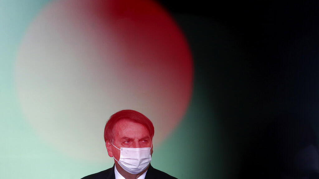 Jair Bolsonaro se sente ameaçado por uma possível derrota em 2022 e cria narrativa falaciosa para justificar perda de popularidade, afirma a cientista política Luciana Santana.