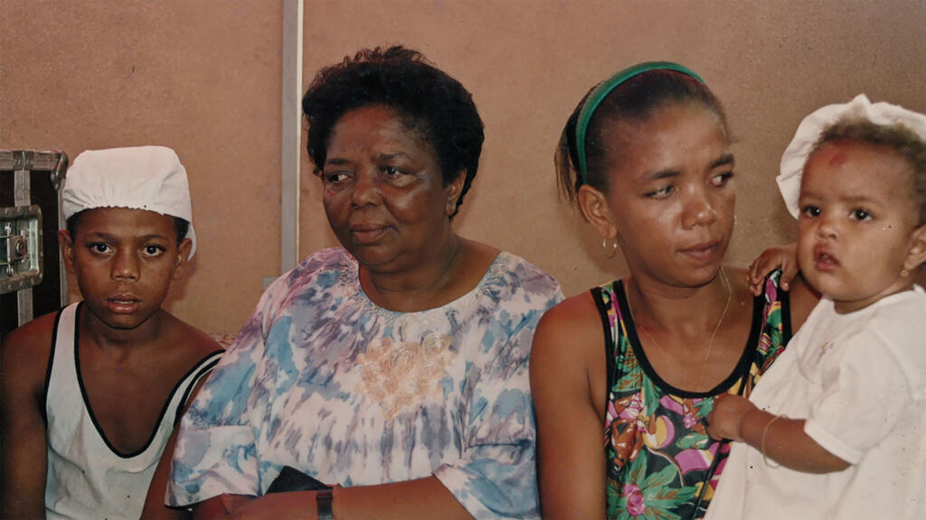 Cesaria Evora en famille.