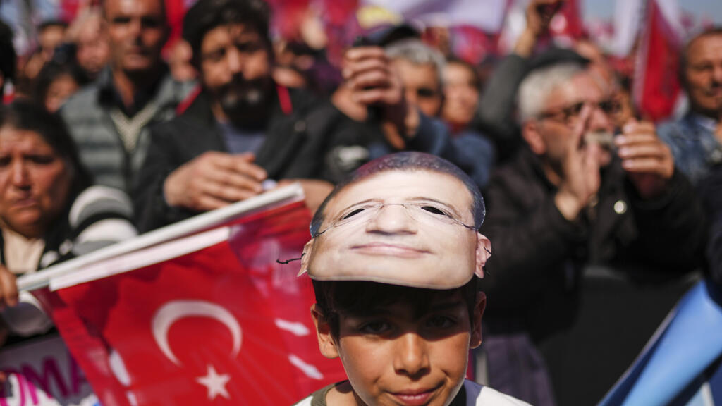 Manifestație de susținere a primarului din Istanbul, Ekrem Imamoglu, martie 2025