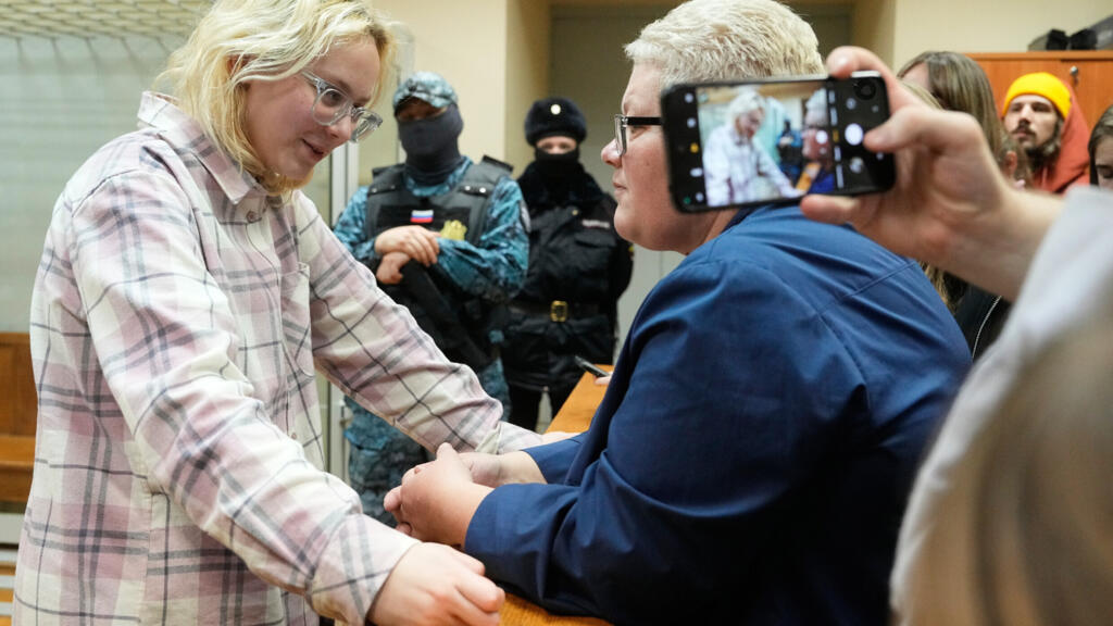 Russie: Naoko, étudiante en musique et chanteuse de rue devenue prisonnière politique