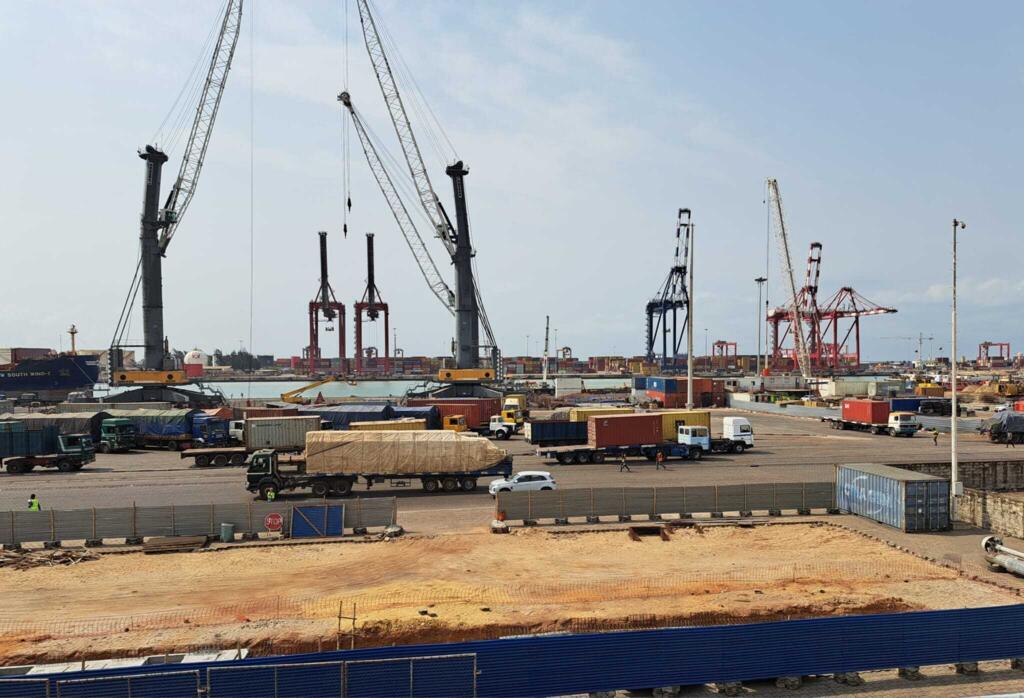 Les travaux du port autonome de Cotonou (Bénin) en février 2025