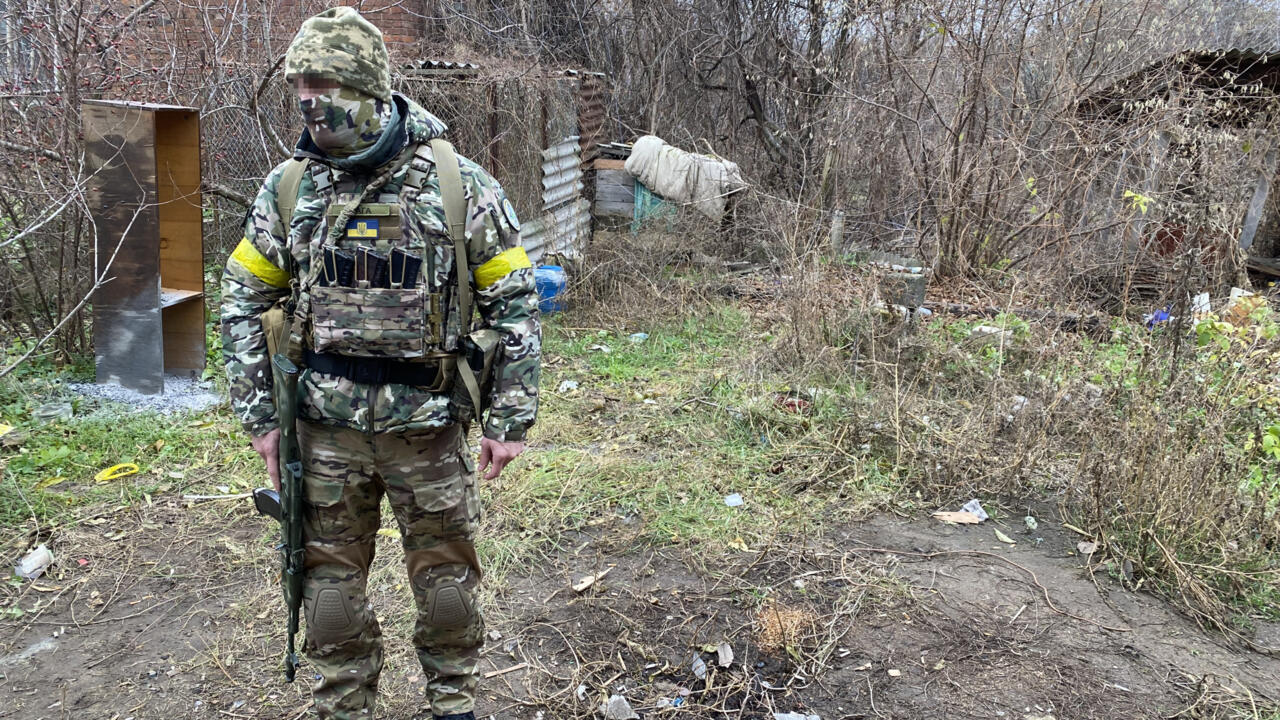 Ucrania En Bajmut con un batallón de voluntarios extranjeros, unidos