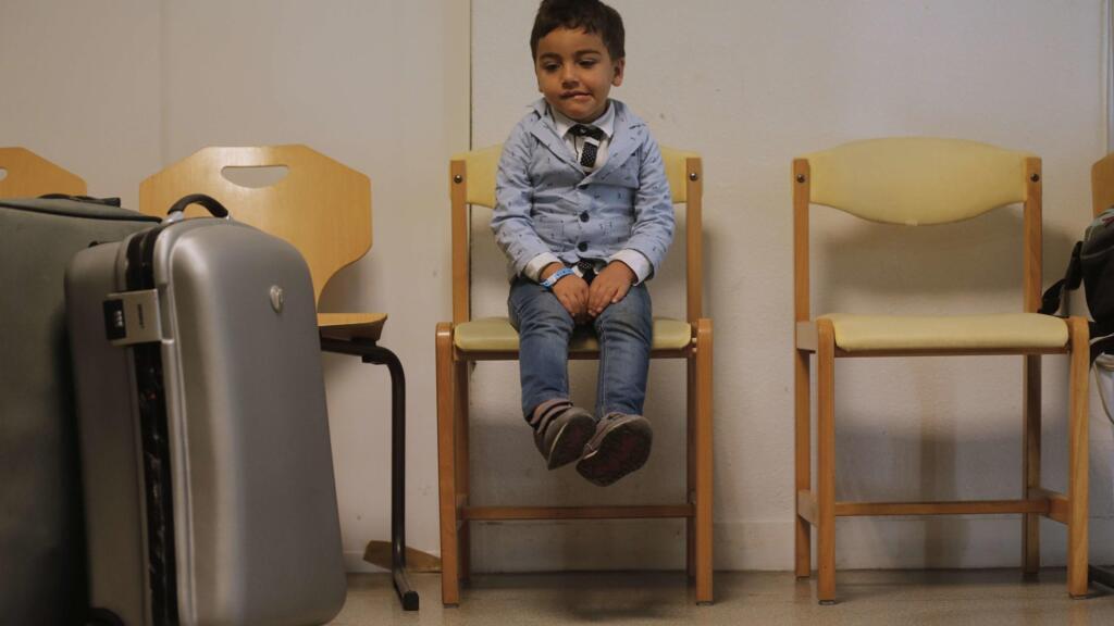 Parmi les 53 réfugiés arrivés ce 9 septembre à Champagne-sur-Seine se trouvent de nombreux enfants.