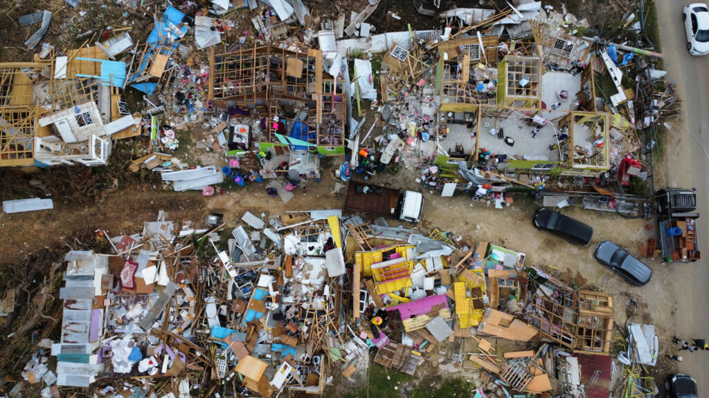 Jamaïque: une semaine après l'ouragan Melissa, l'île s'organise pour aider les populations sinistrées