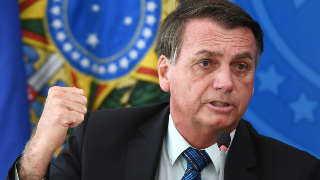 O STF considerou que, ao contestar o sistema eleitoral brasileiro, o presidente Jair Bolsonaro deve ser investigado por vários delitos, entre eles "calúnia" e "incitação ao crime". 