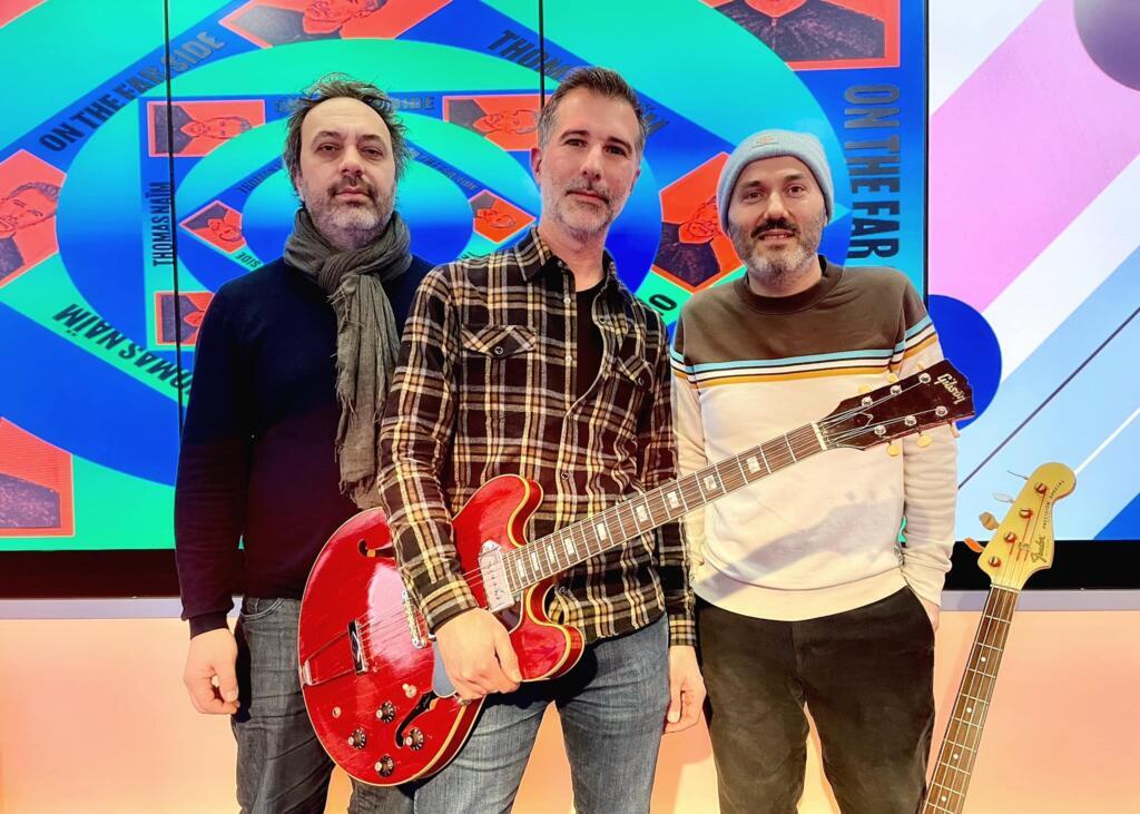 Thomas Naïm, Mathias Allamane, Raphaël Chassin à RFI.