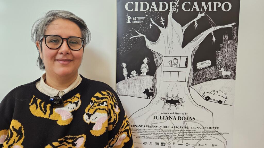 A cineasta Juliana Rojas compete com o longa "Cidade; Campo" na mostra Encounters da 74ª edição do Festival Internacional de Cinema de Berlim.