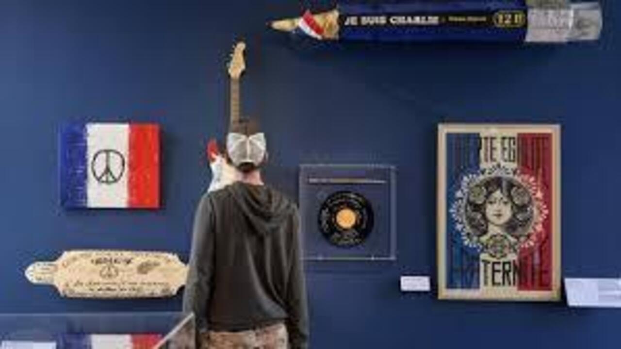 Reportage culture – Hommage aux victimes des attentats de Paris au musée Carnavalet