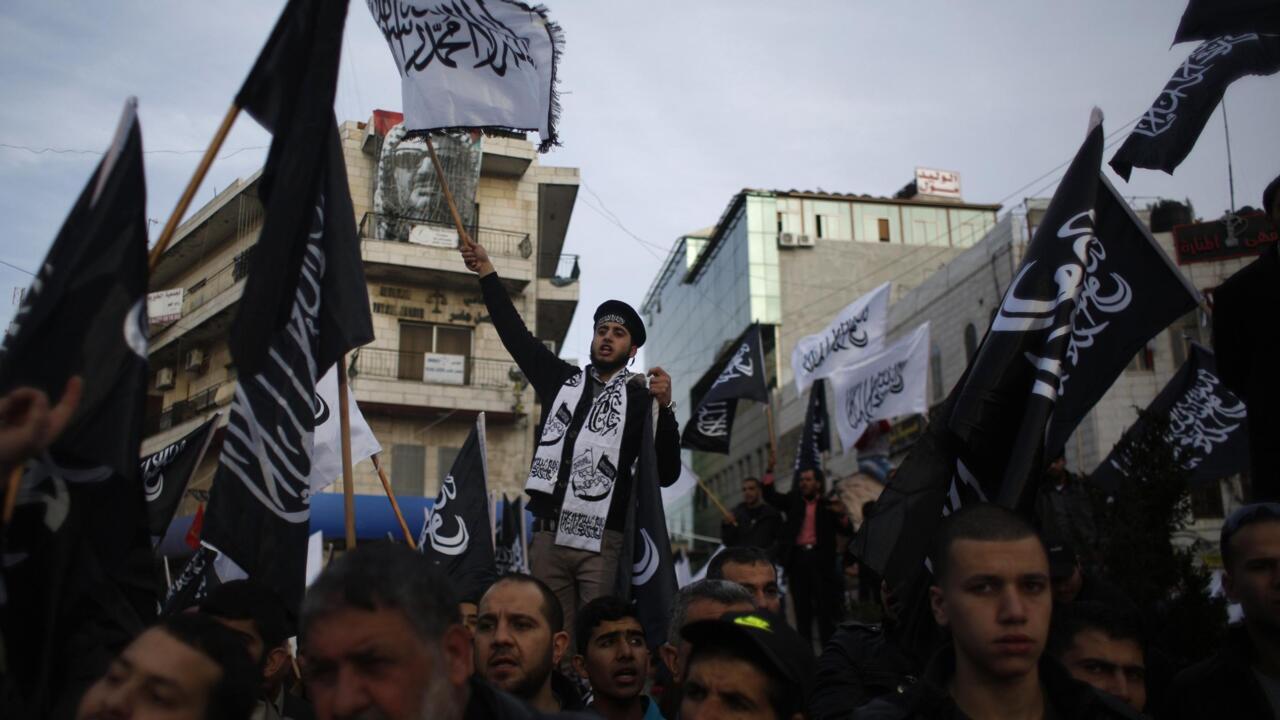 Matn tahrir. Площадь тахрир 2011. Площадь тахрир в каире. Хизб ут-тахрир аль-ислами. Площади ат-тахрир в каире на карте.