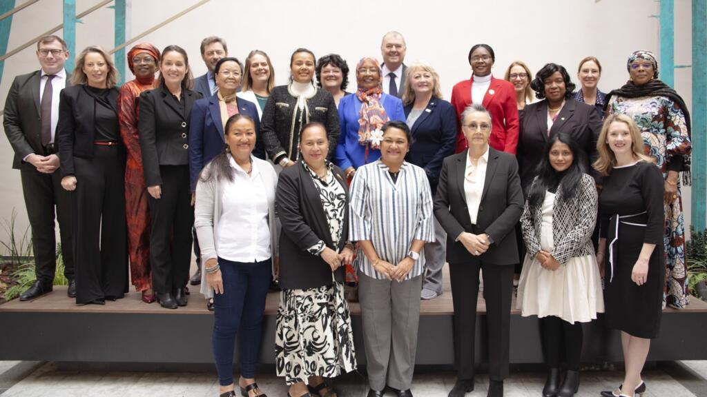 La 8ᵉ édition de l’Atelier de leadership des femmes parlementaires francophones a réuni 24 participantes issues de 15 parlements francophones, dont deux vice-présidentes de parlement (Madagascar et Catalogne) et la présidente du Réseau des femmes parlementaires de Madagascar.