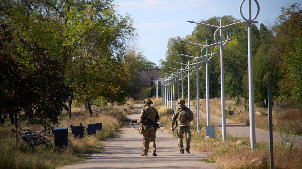 Russie : ces femmes à la recherche d’un mari combattant en Ukraine pour toucher ses primes @DussolAlexis