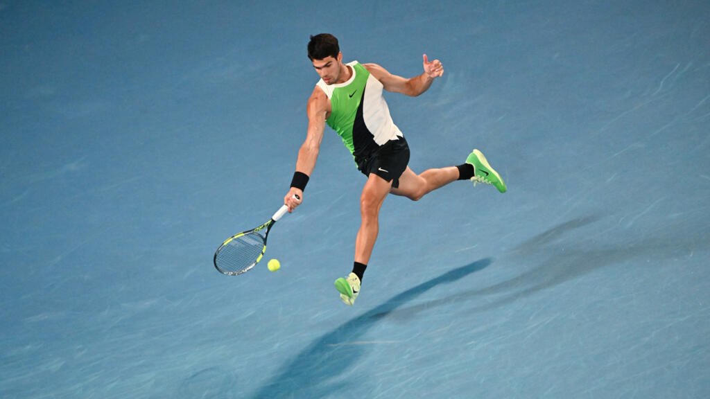 Open d'Australie: Carlos Alcaraz bat Novak Djokovic en finale et rentre dans l'histoire du tennis