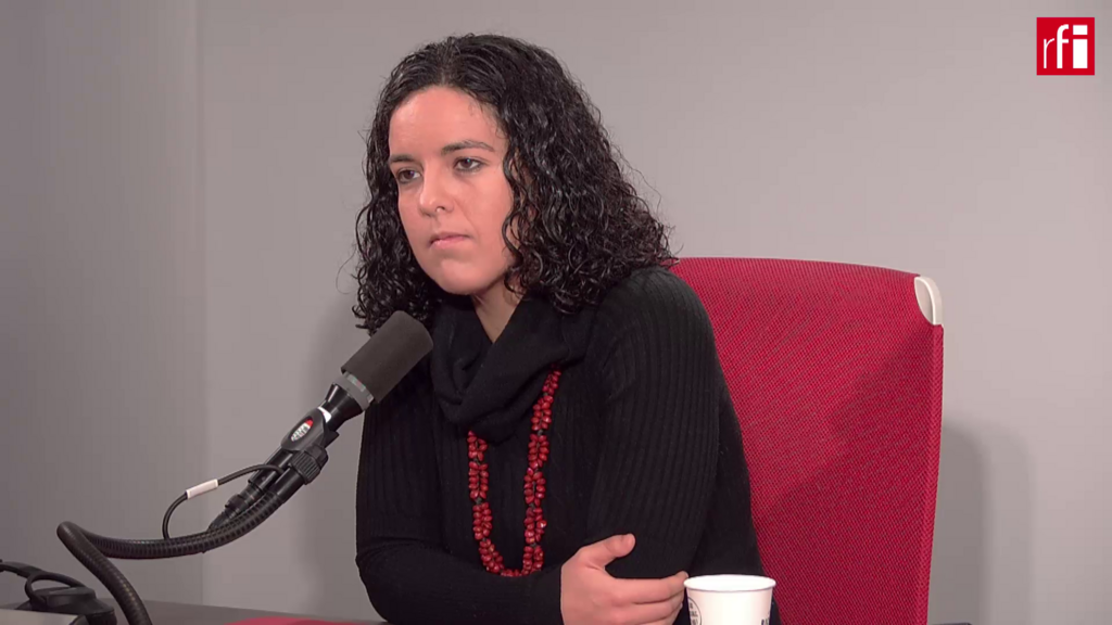 Manon Aubry, eurodéputée La France insoumise, dans le studio de RFI, le 12 décembre 2022.