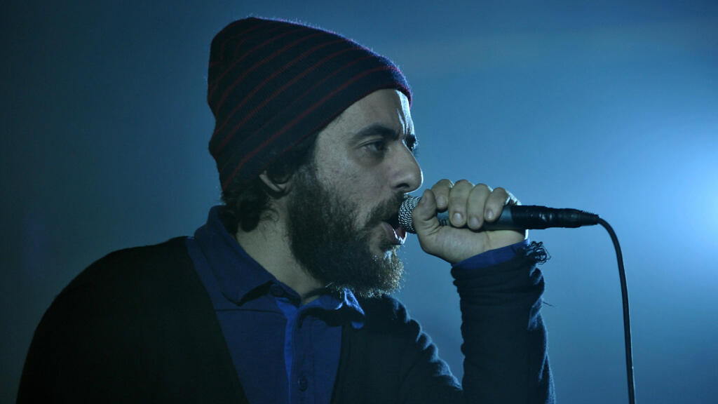 O cantor francês, Jacques Cormary, do trio Odezenne, durante apresentação no festival Le Printemps de Bourges, no centro da França, em 15 de abril de 2016.